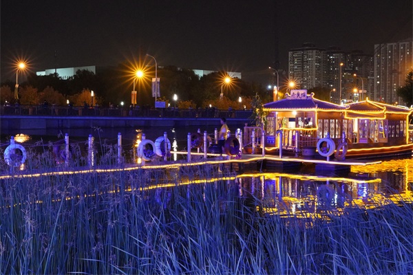 公園夜景亮化設(shè)計(jì)要營造溫馨明亮的氛圍